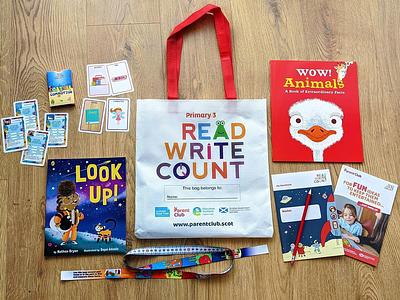 Read Write Count P3 bag and contents, including the books Look Up! and Wow! Animals